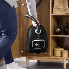 Пилосос BOSCH BGB41BA1