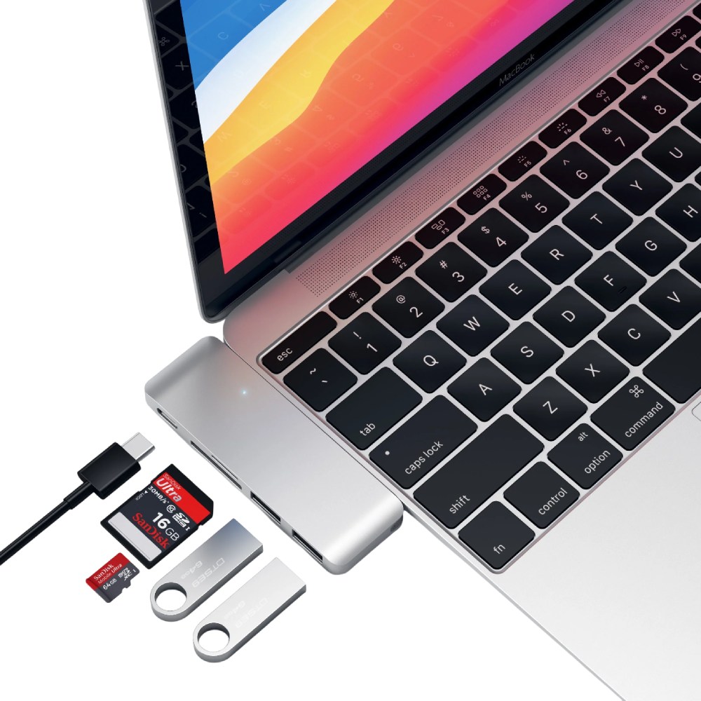 Зовнішній вигляд USB-хаб Satechi Type-C USB 3.0 Passthrough Hub Silver (ST-TCUPS)