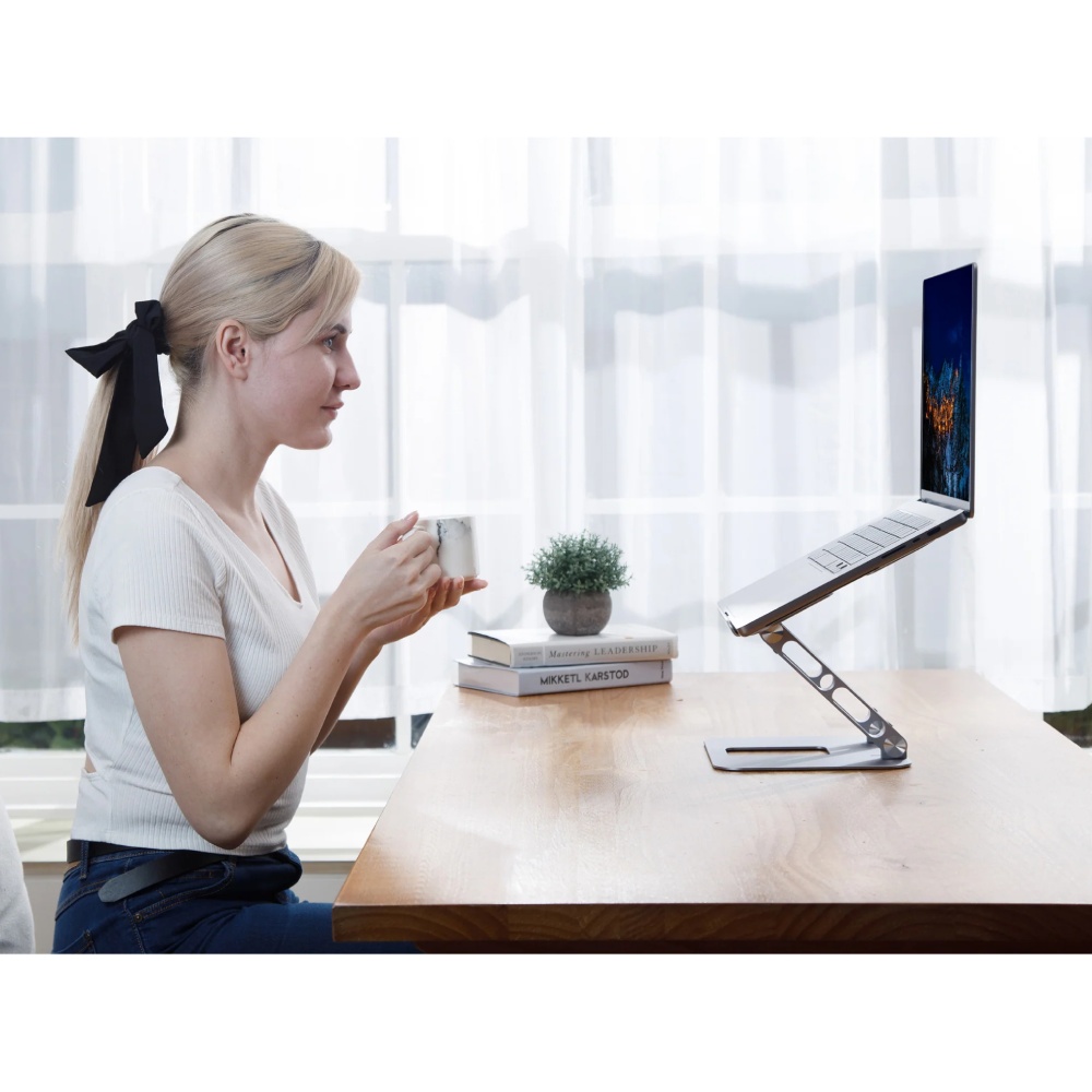 Фото 15 Док-станція J5CREATE JTS327-N 6 в 1 + підставка Space Gray