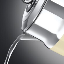 Электрочайник RUSSELL HOBBS 21672-70 Retro Cream