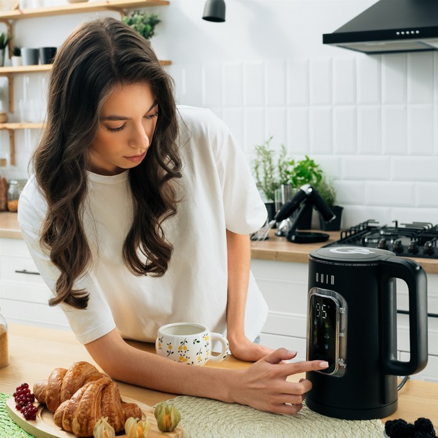 В Украине Электрочайник QUIN KTL-303 Black