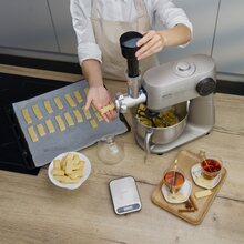 Кухонная машина SENCOR Gordon STM7651WS