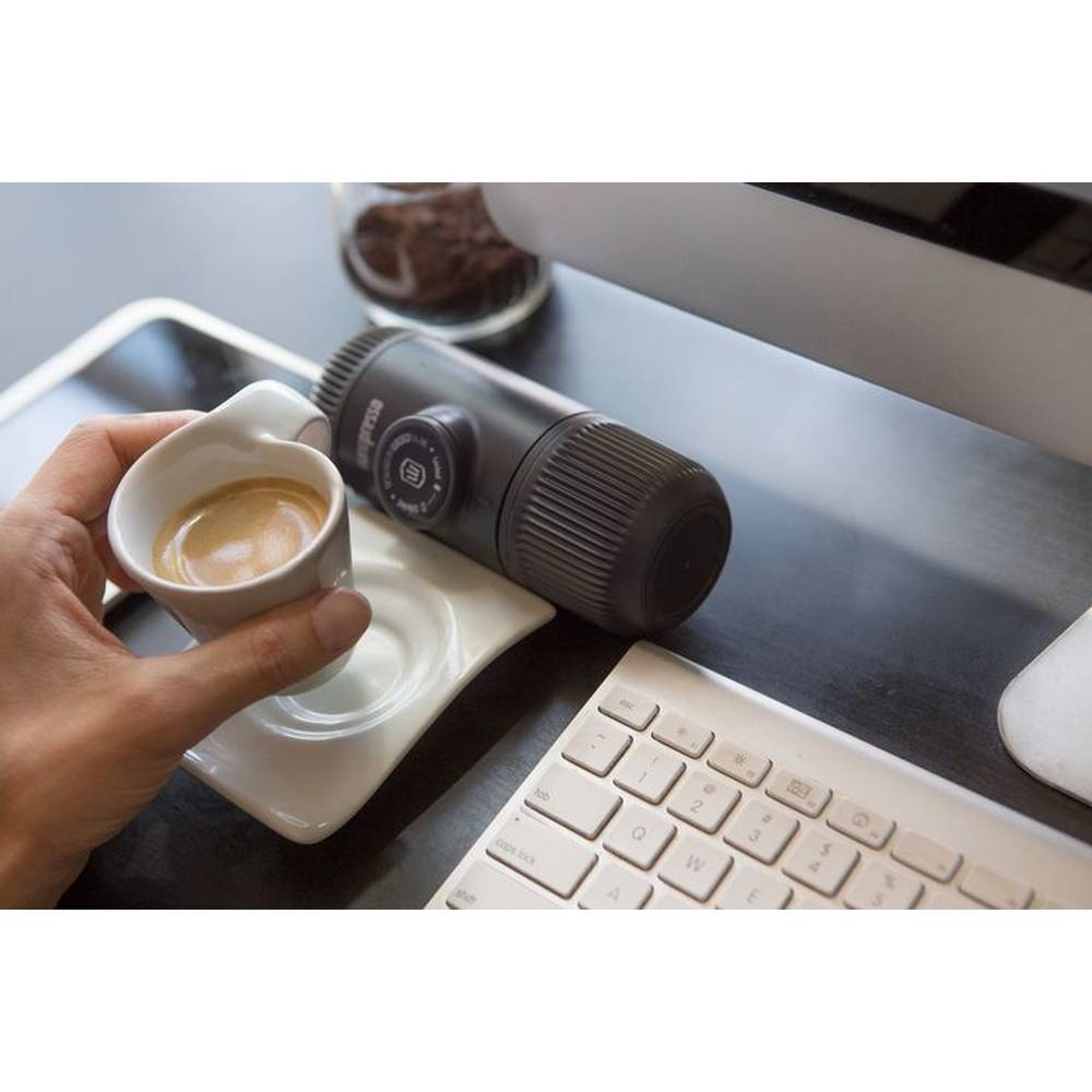 Портативна кавоварка WACACO Nanopresso Grey (WNANOGR) Кава, що використовується мелена