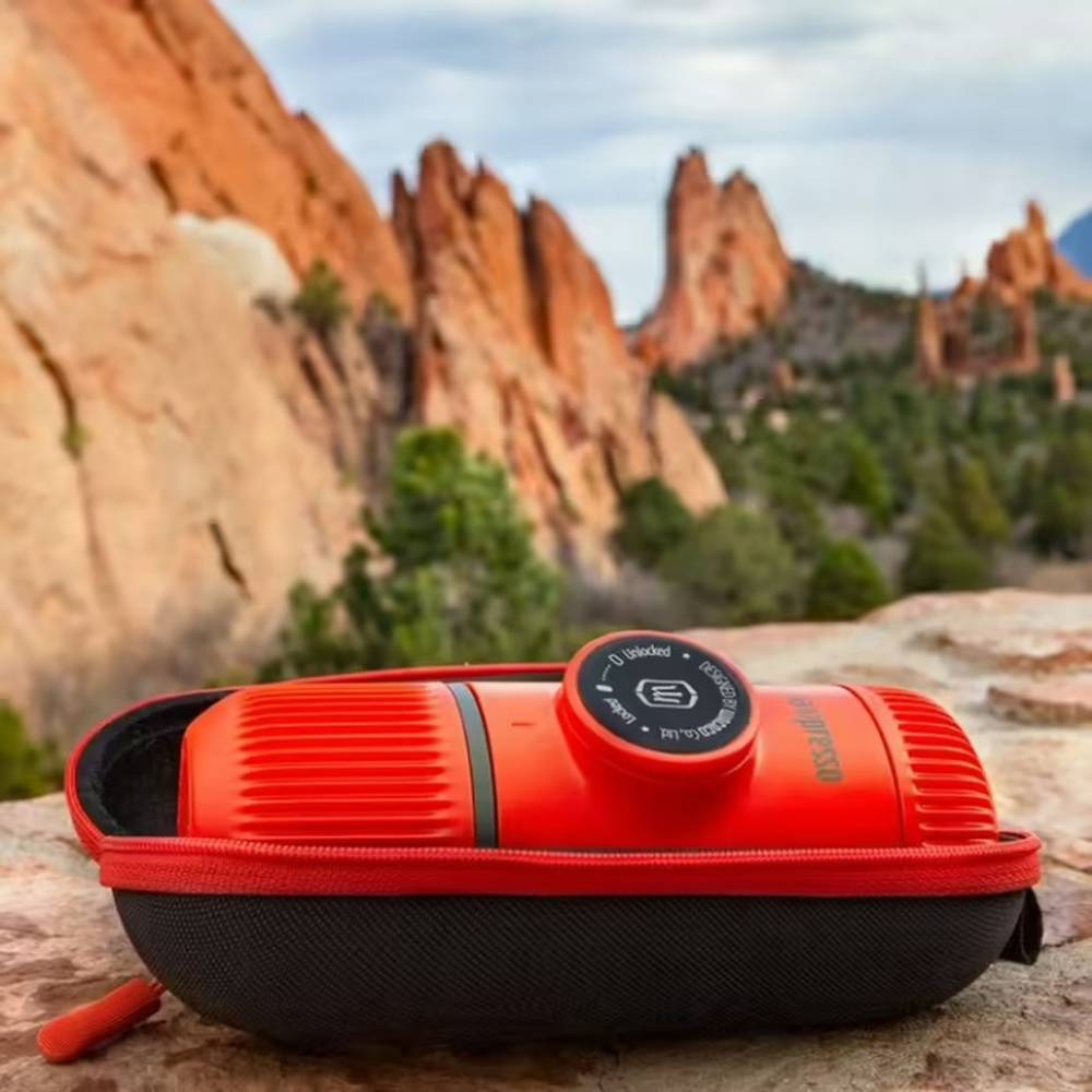 Портативна кавоварка WACACO Nanopresso з чохлом Red (WNANORED) Тиск 18