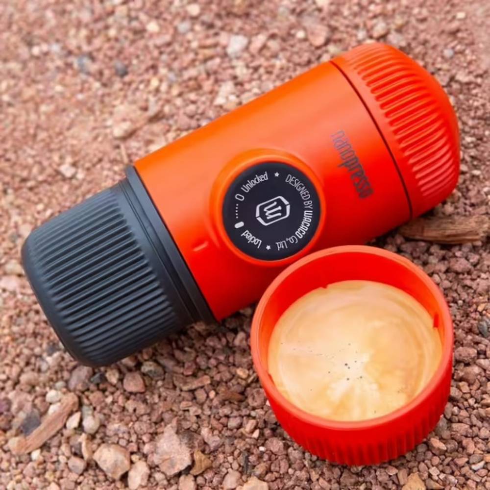 Замовити Портативна кавоварка WACACO Nanopresso з чохлом Red (WNANORED)