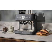 Кофеварка ELECTROLUX E8EC1-8BP