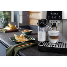 Кофемашина DELONGHI ECAM220.80.SB Magnifica Start