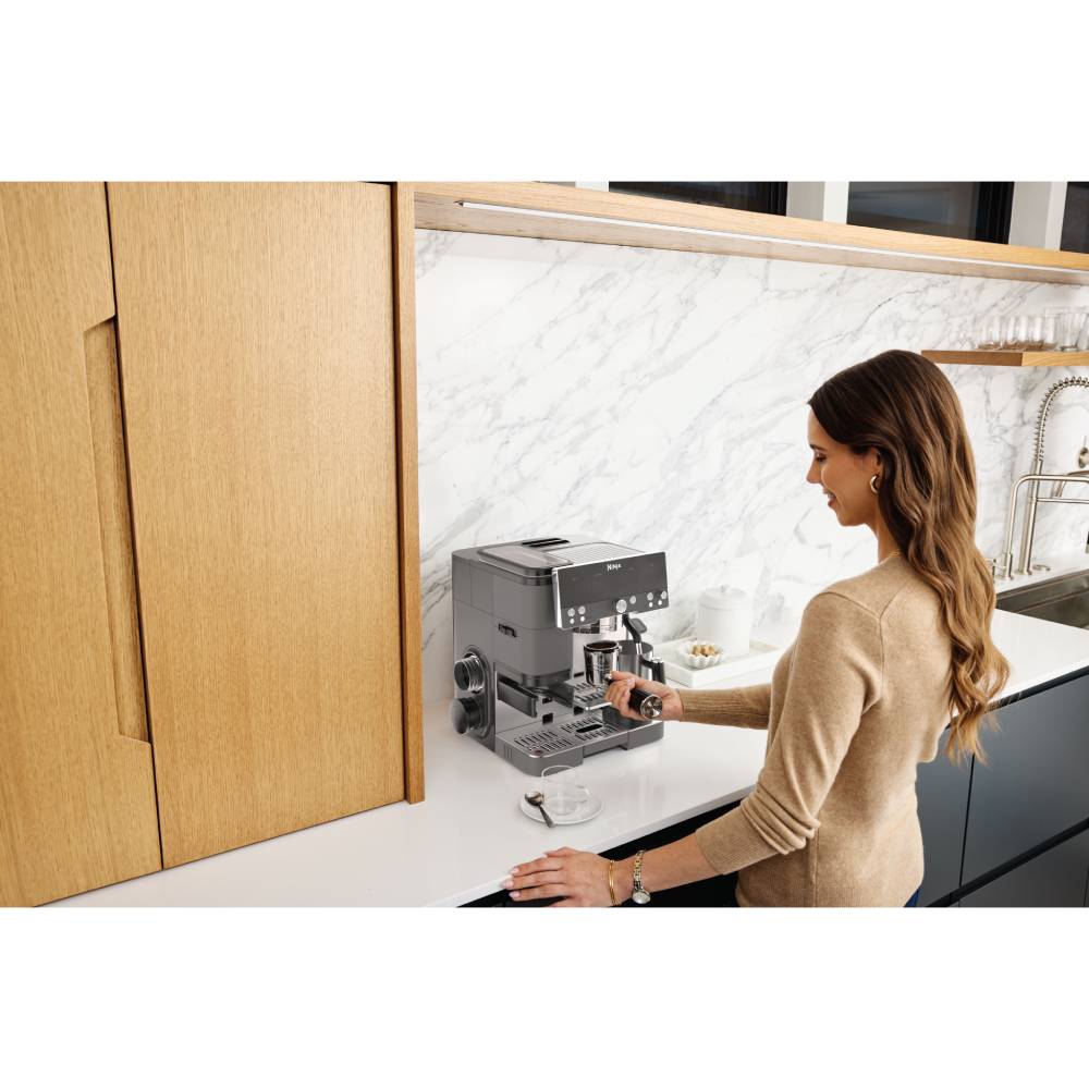 В интернет магазине Кофейная машина NINJA Luxe Cafe Essential Coffee Maker ES601EU