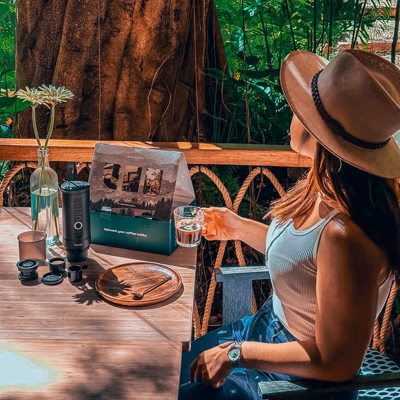 В Фокстрот Портативная кофеварка OUTIN Space Grey (OTEM-01-SG)