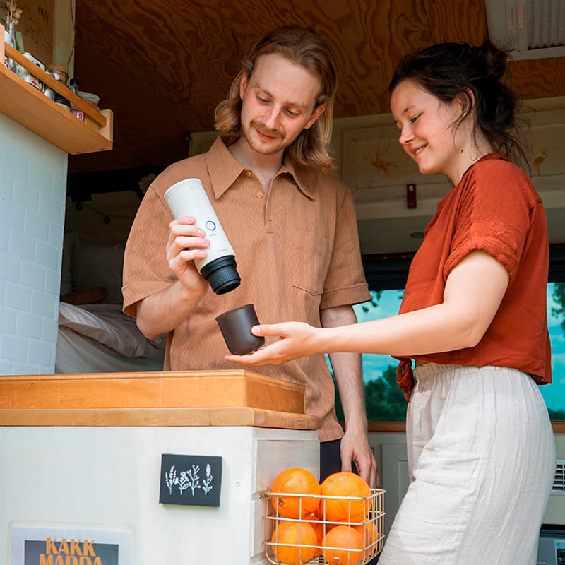 Фото 15 Портативная кофеварка OUTIN Pearl White (OTEM-01-PW)