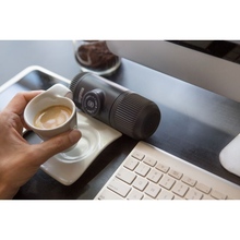 Портативная кофеварка WACACO Nanopresso Gray с чехлом (WNANOGRcase)