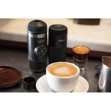 Портативная кофеварка WACACO Nanopresso Gray с чехлом (WNANOGRcase)