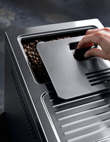 Кофемашина DeLonghi ECAM 650.75 MS