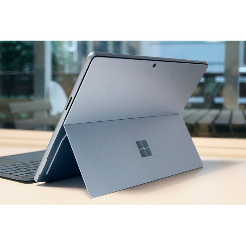 Внешний вид Планшет MICROSOFT Surface Pro 9 32GB/1TB Silver (QLQ-00001)