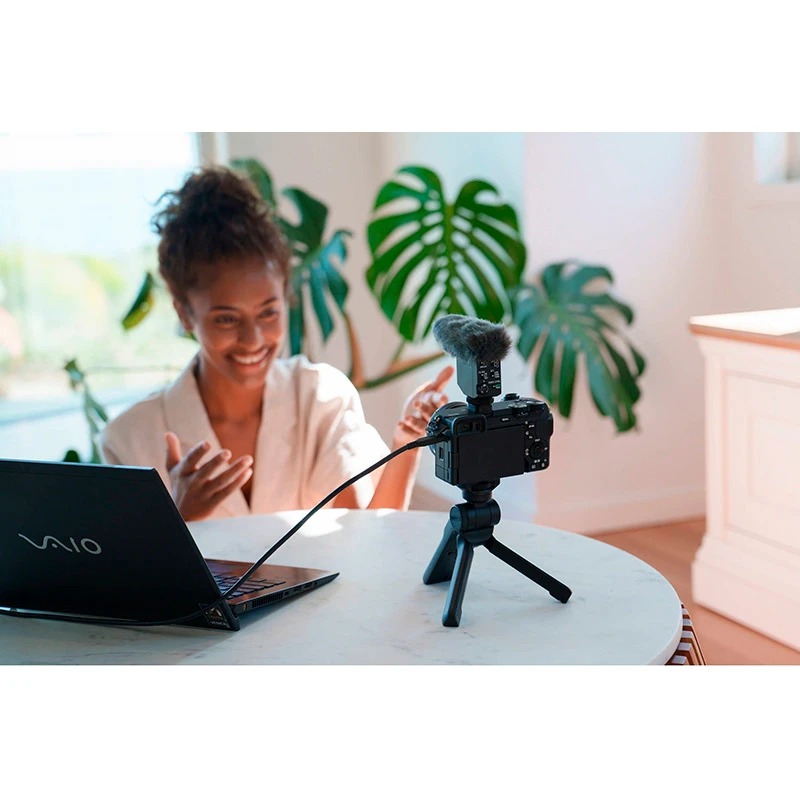 Фото 20 Фотоаппарат SONY Alpha 6700 + E 18-135 мм Black (ILCE6700MB.CEC)