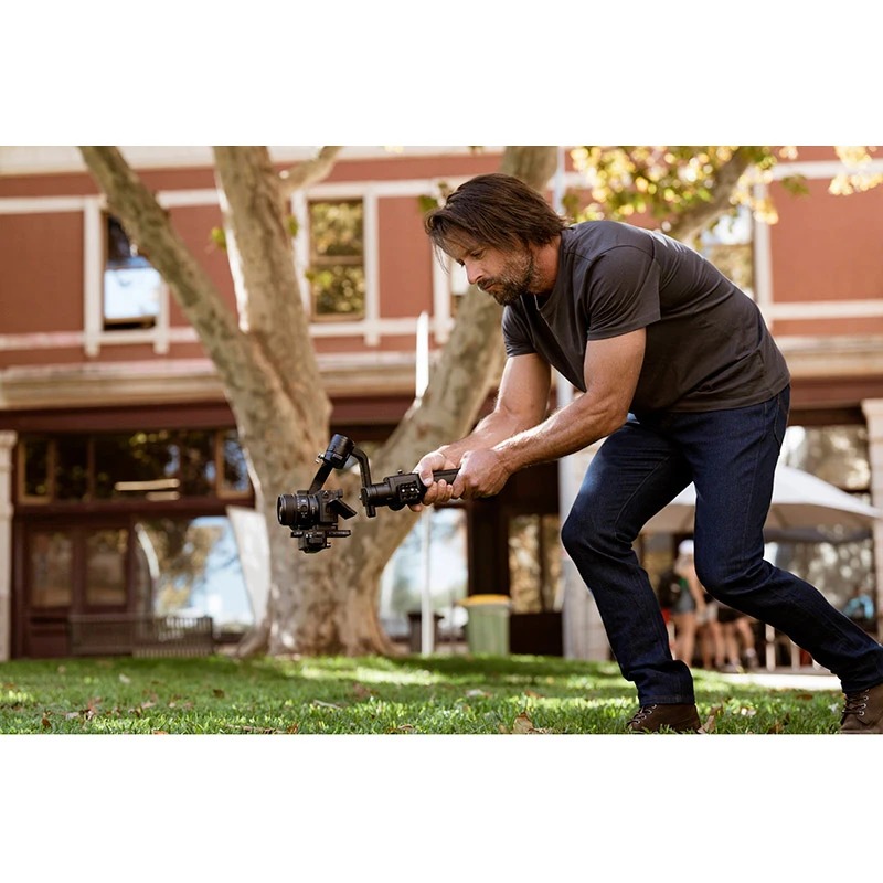 Фото 30 Фотоаппарат SONY Alpha 6700 + E 18-135 мм Black (ILCE6700MB.CEC)