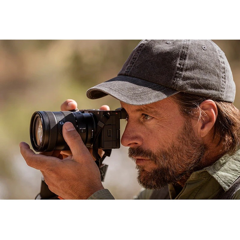 Фото 25 Фотоаппарат SONY Alpha 6700 + E 18-135 мм Black (ILCE6700MB.CEC)