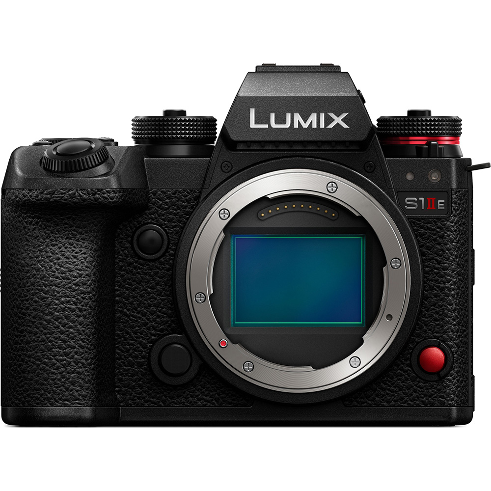 Фотоапарат PANASONIC Lumix DC-S1 IIE Kit 24-105mm Black (DC-S1M2ESME) Розмір матриці Full Frame (35.6 х 23.8 мм)