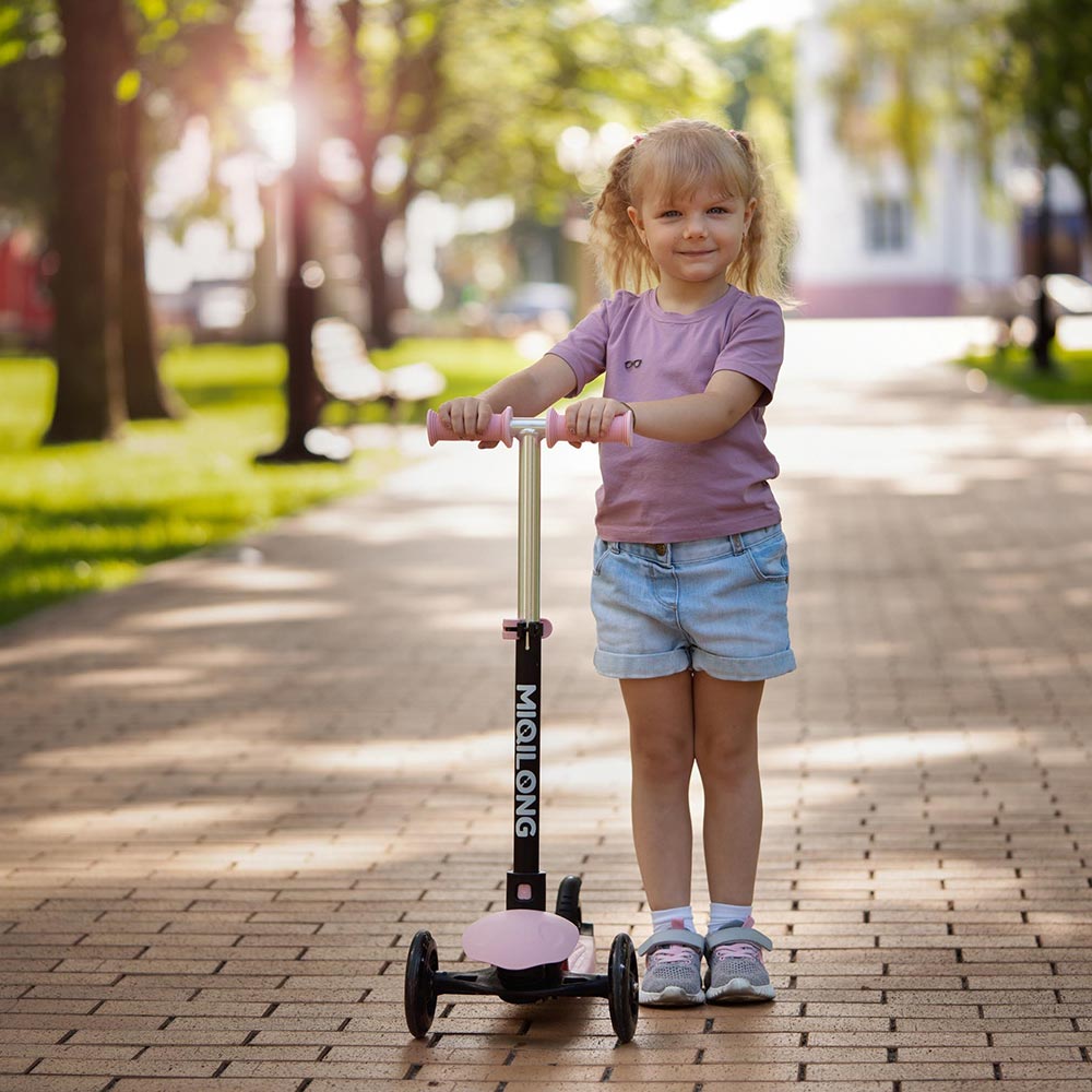 Самокат MIQILONG Alamo Pink (ALAMO-125-PINK) Фото 22 Самокат MIQILONG Alamo Pink (ALAMO-125-PINK)