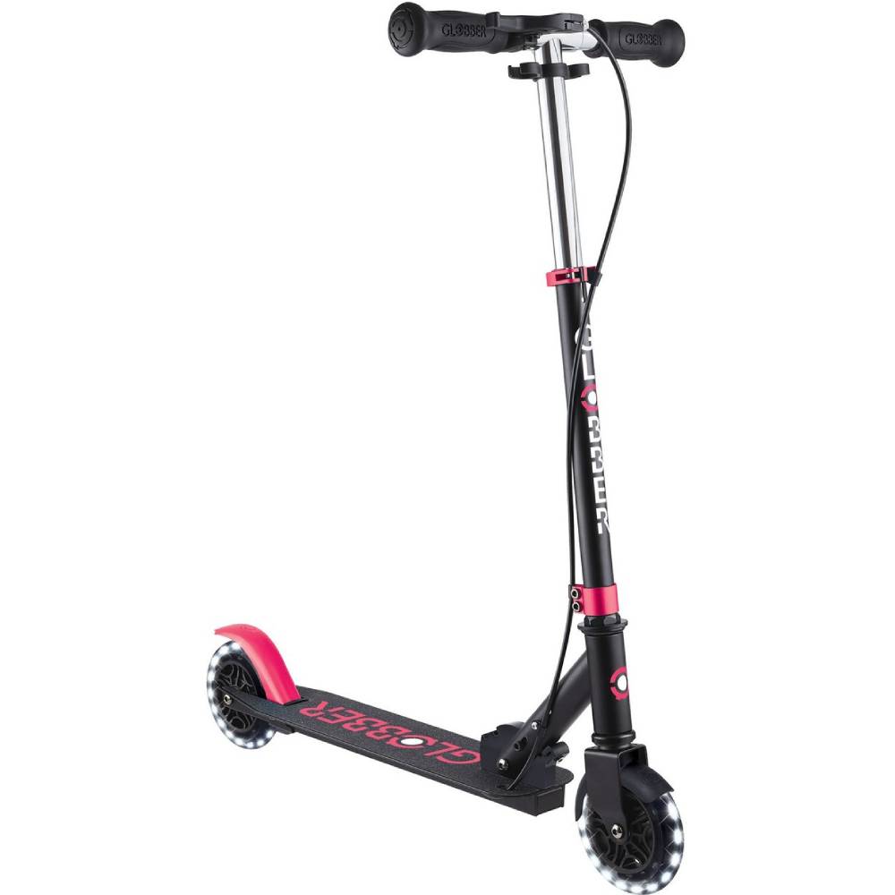Самокат GLOBBER FLOW ELEMENT JUNIOR LIGHTS Black/Pink (729-110) Розмір платформи для ноги 48х10,5