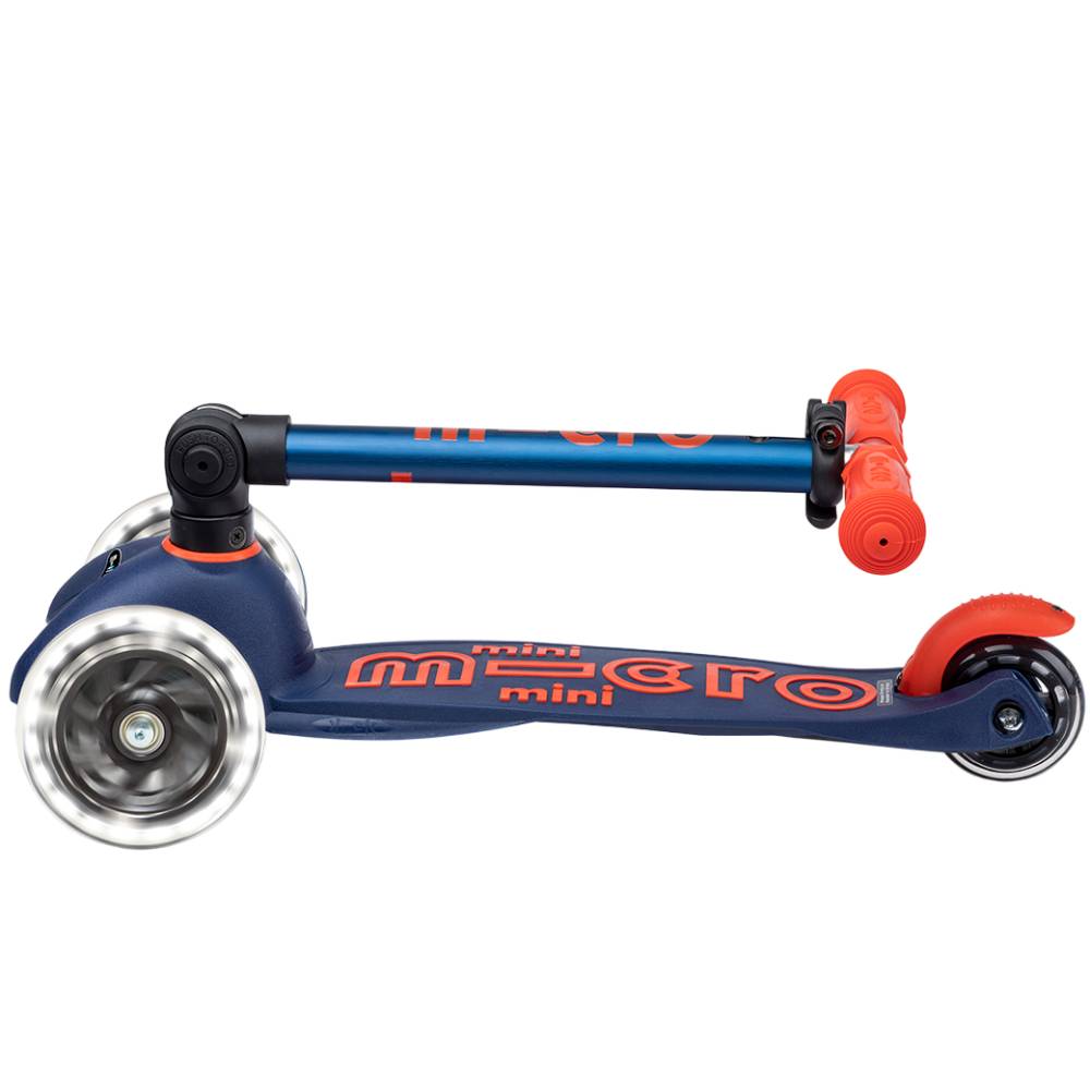 Самокат MICRO серії Mini Deluxe Foldable LED Blue (MMD196) Кількість коліс 3