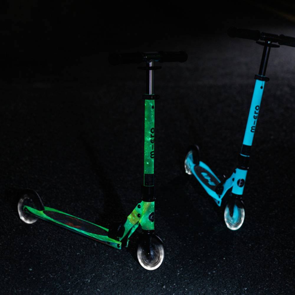 Покупка Самокат MICRO серии Sprite Glow LED Art Collection Космос (SA0299)