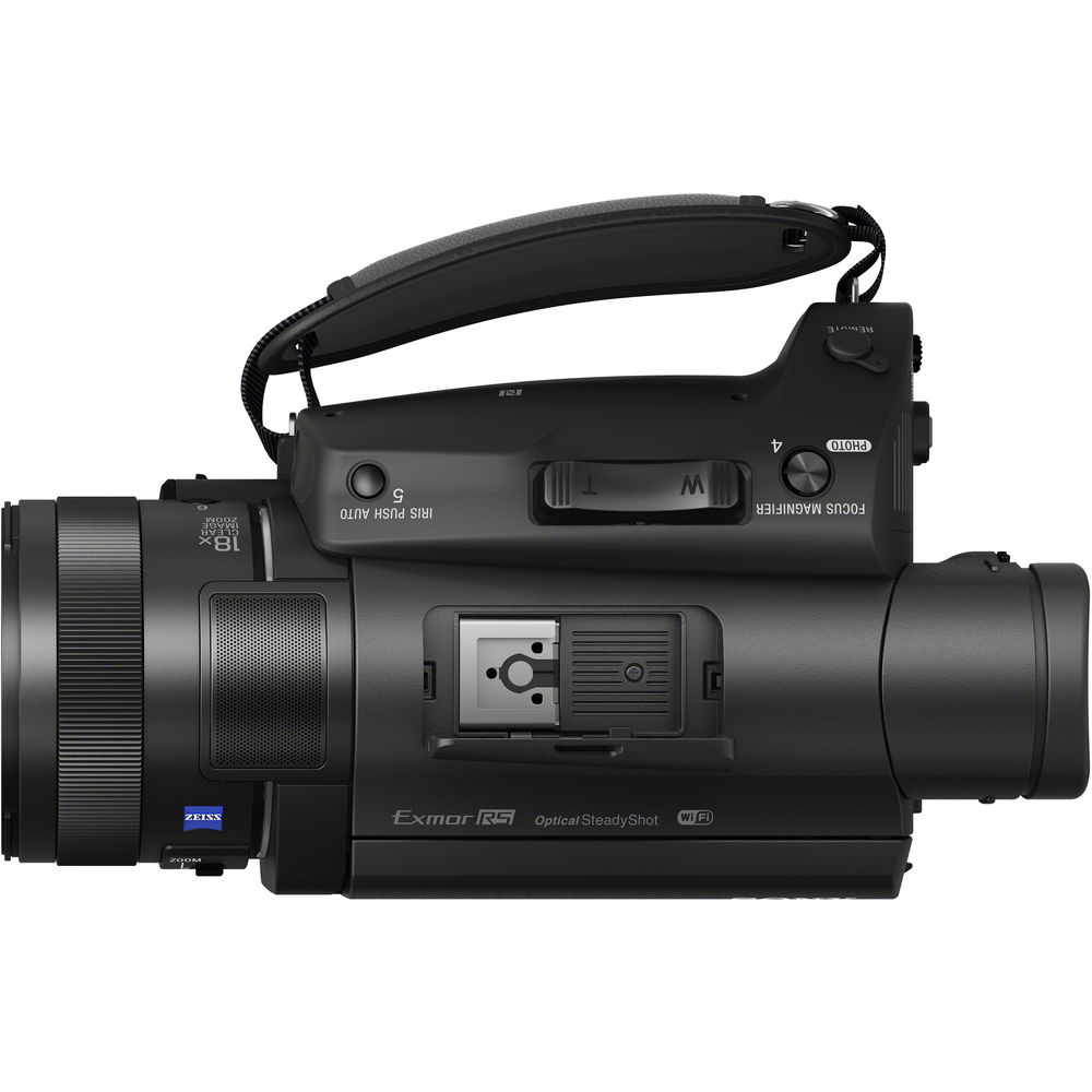 Відеокамера SONY Handycam FDR-AX700 Black (FDRAX700B.CEE) Кількість пікселів матриці 14