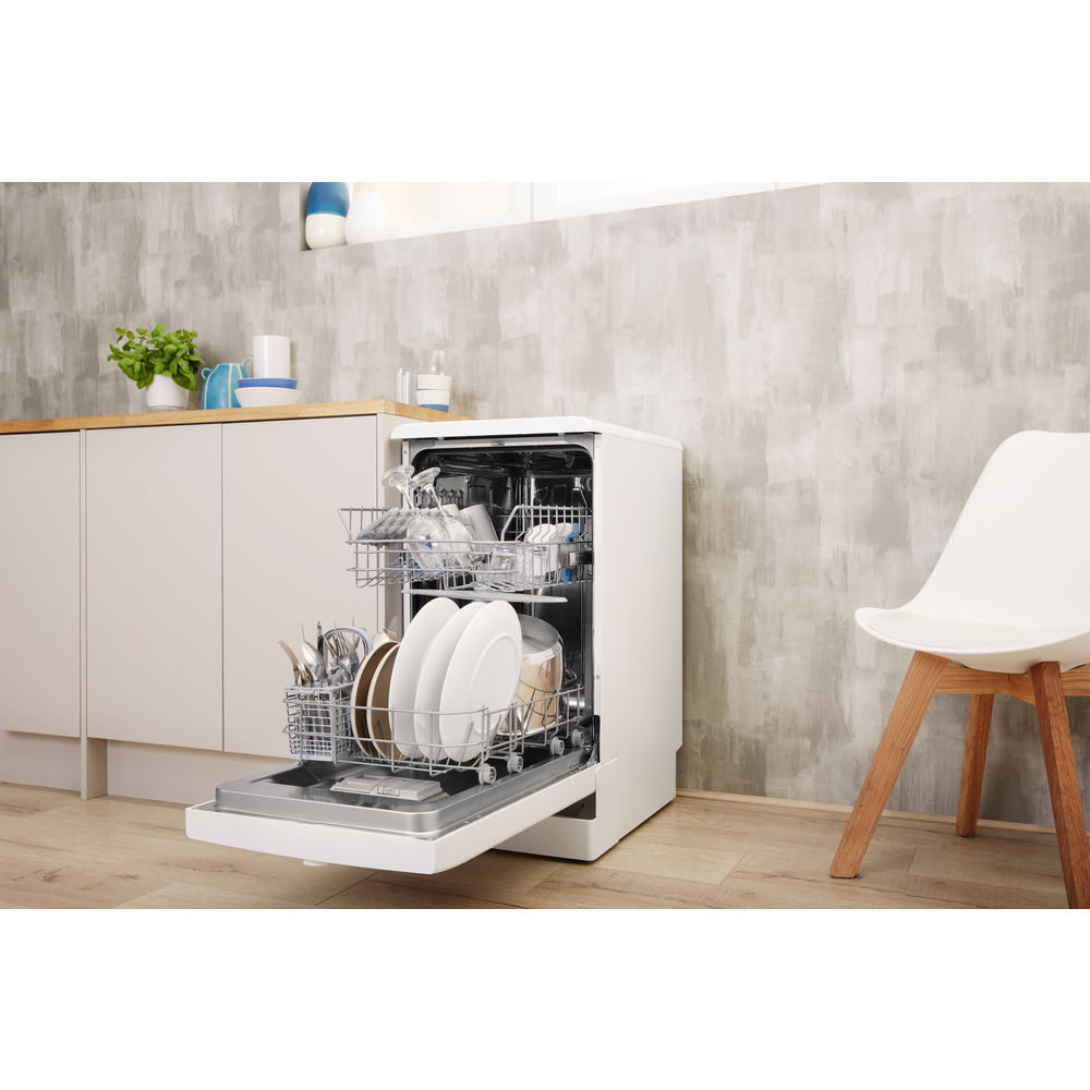 В Україні Посудомийна машина INDESIT DSFE 1B19