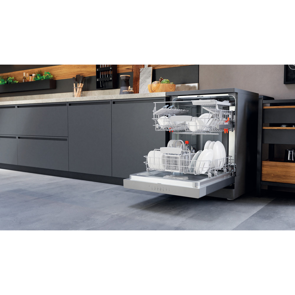 Огляд Посудомийна машина HOTPOINT ARISTON HFC 3C41 CW X