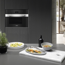 Духова шафа MIELE DGM 7440 CleanSteel