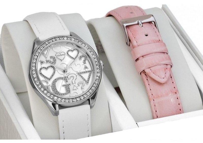 Часы GUESS W95139L1 Пол женский