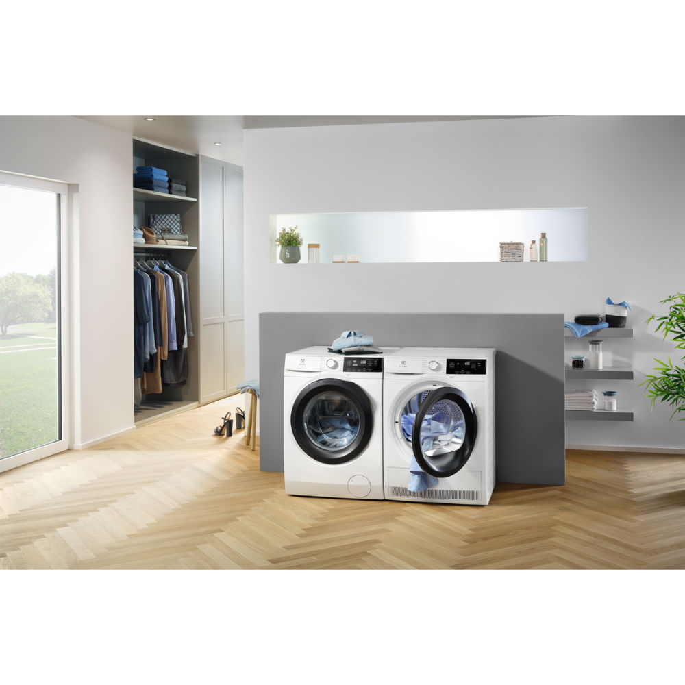 Замовити Пральна машина ELECTROLUX EW8F3R28S