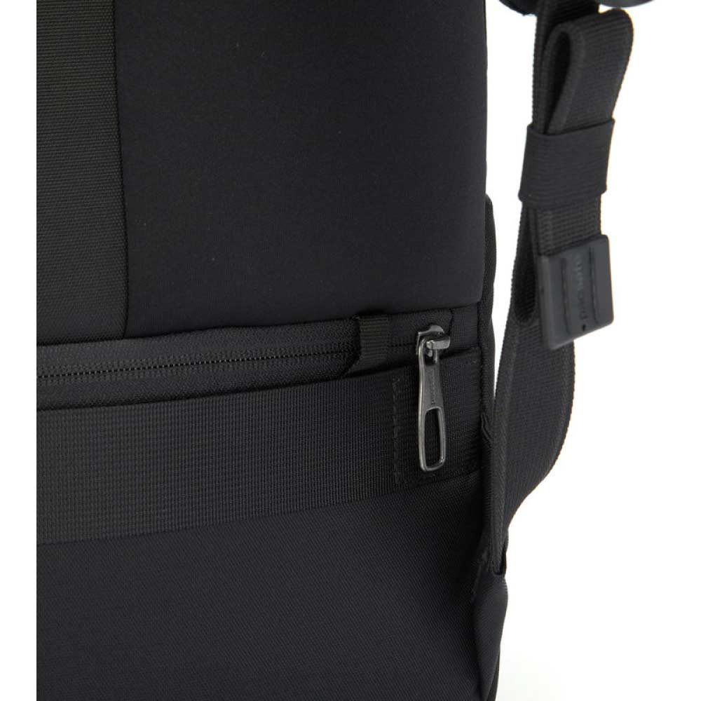 Фото Рюкзак PACSAFE Metrosafe X 20L Anti-Theft Black (30640100)