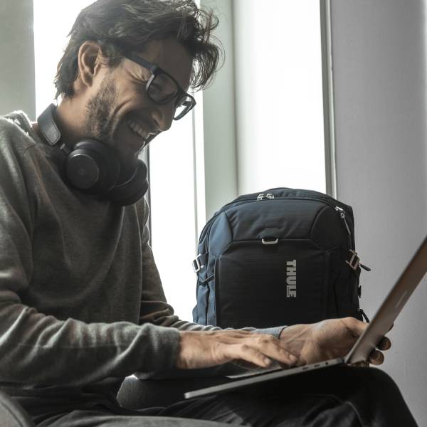 Внешний вид Рюкзак THULE Construct Backpack CONBP-216 28 л Carbon Blue (3205355)