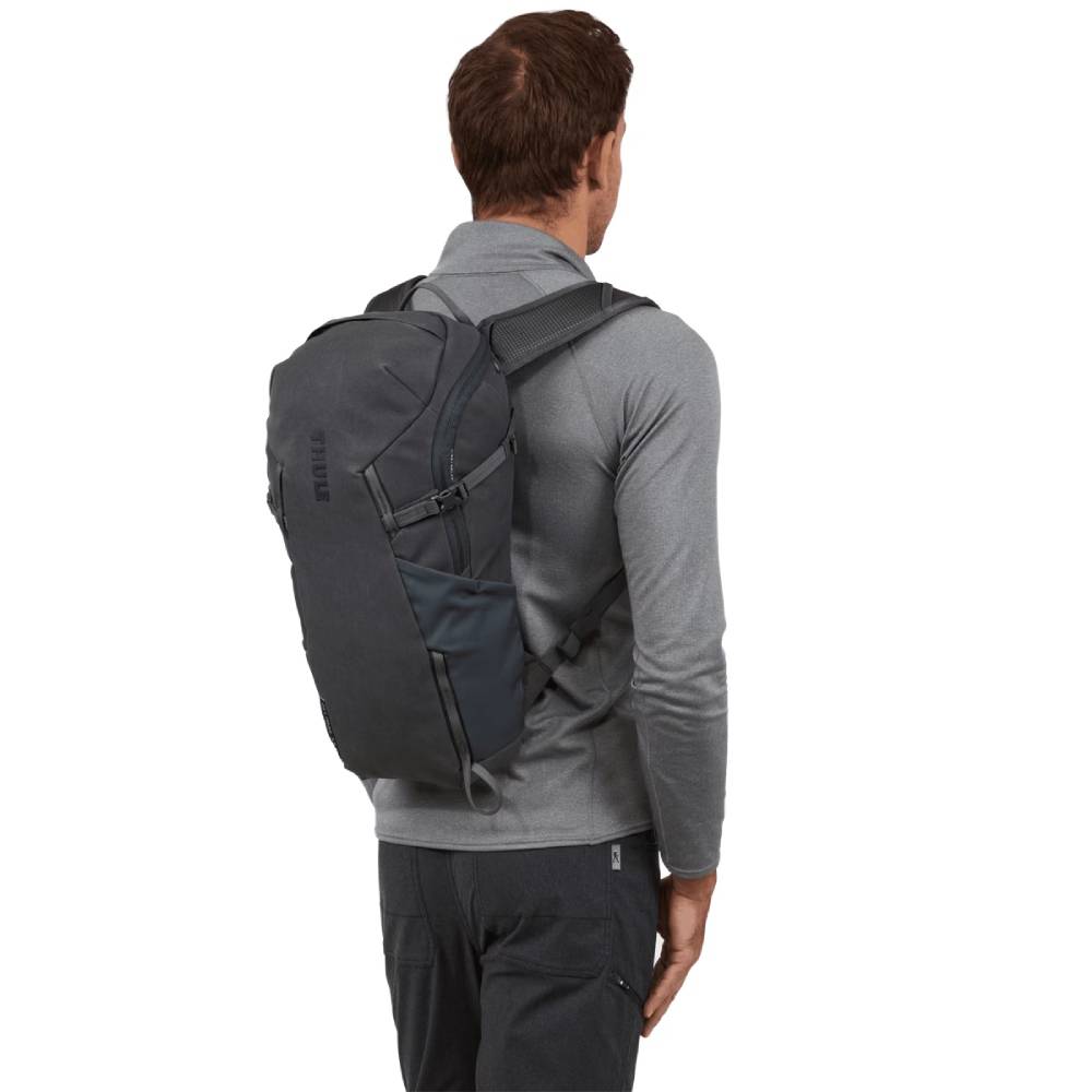 В Україні Рюкзак THULE AllTrail X 15L Hiking Backpack TALX-115 Obsidian (3204127)