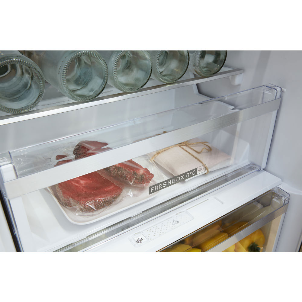 Холодильник WHIRLPOOL W7 811O OX Тип холодильника двокамерний