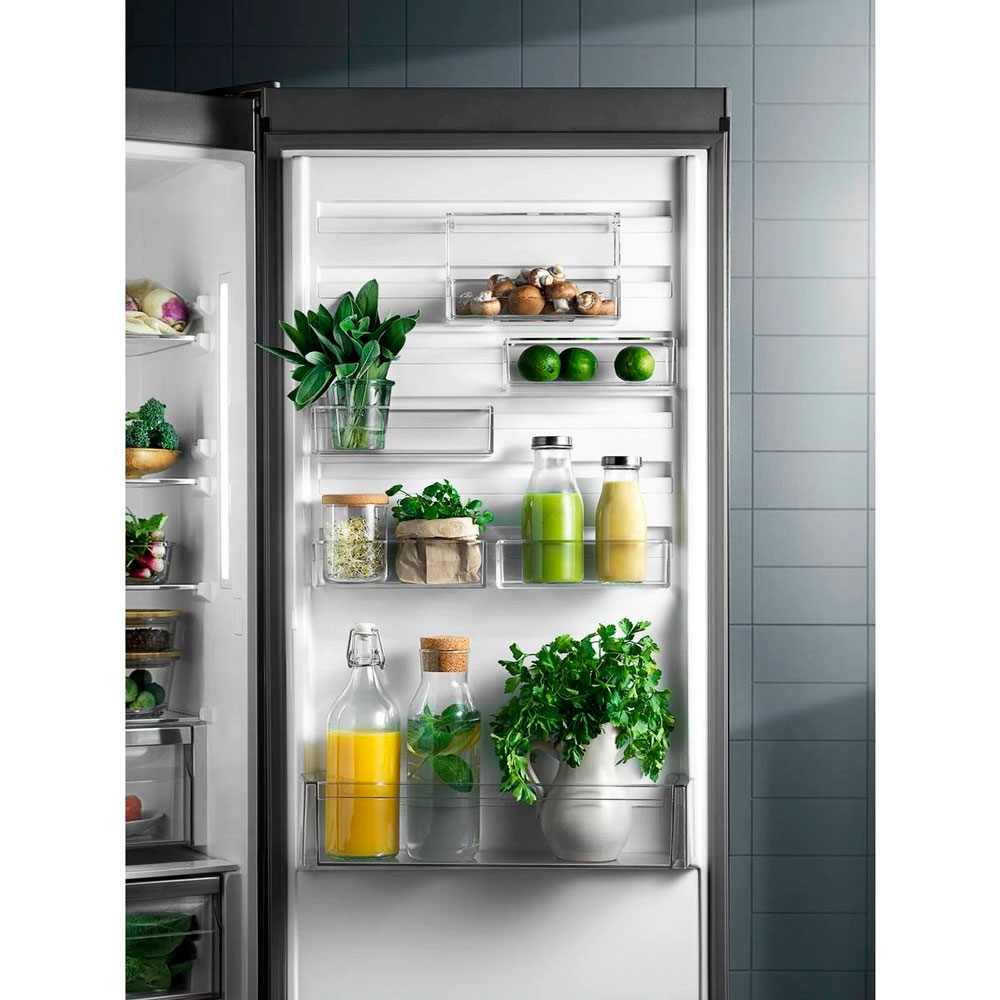 Зовнішній вигляд Холодильник ELECTROLUX RNT7ME34X2