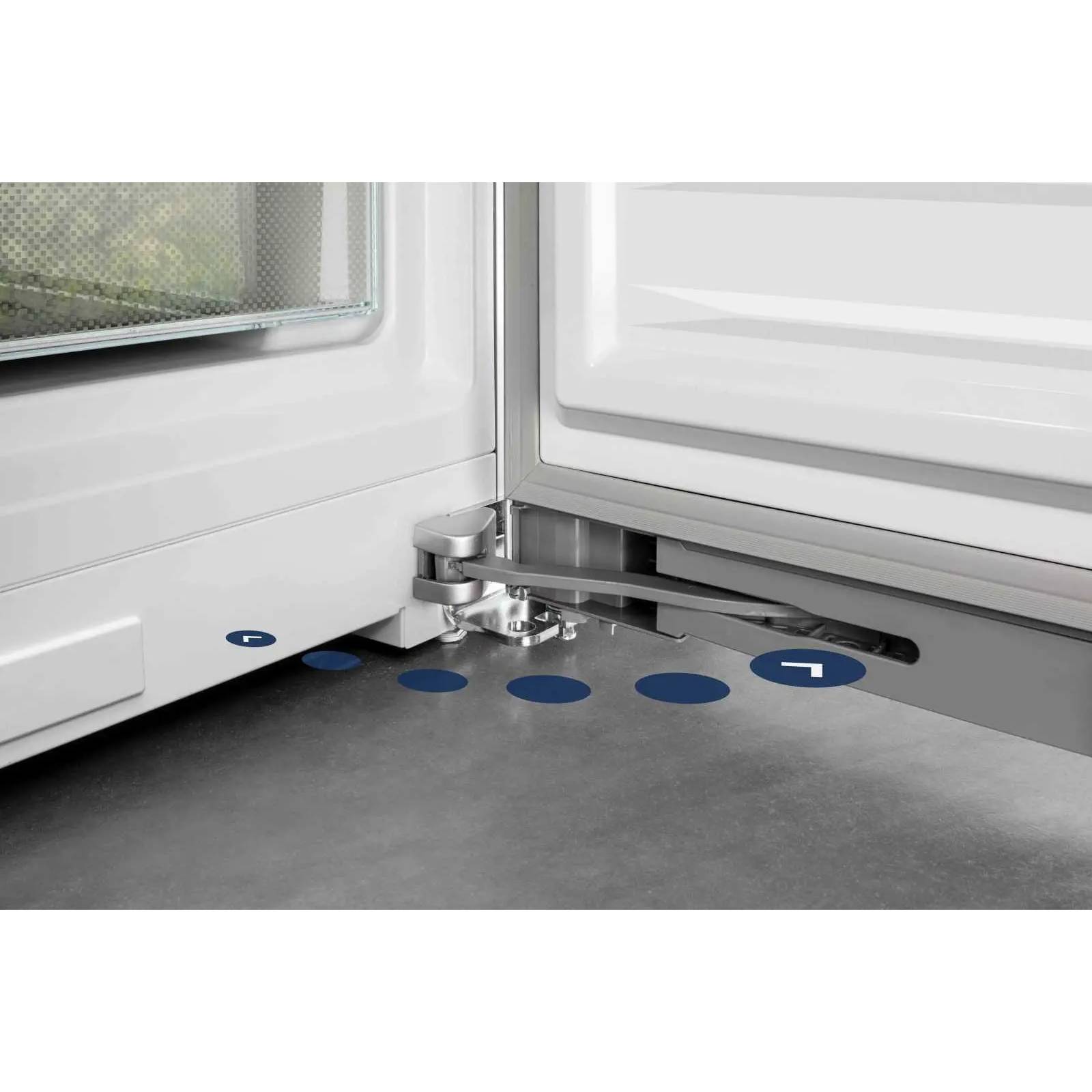 Замовити Холодильник LIEBHERR CBNsda 775i Silver