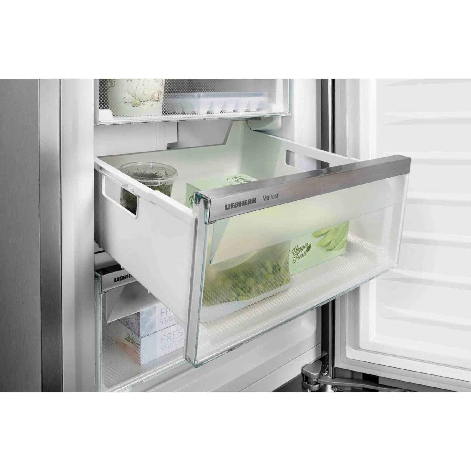 У Фокстрот Холодильник LIEBHERR CBNsda 775i Silver