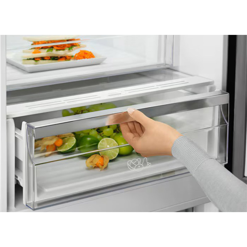 В Україні Холодильник ELECTROLUX LNT7ME36K2