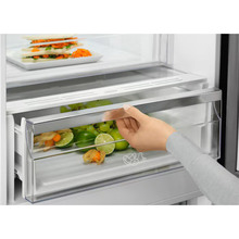 Холодильник ELECTROLUX LNT7ME36K2