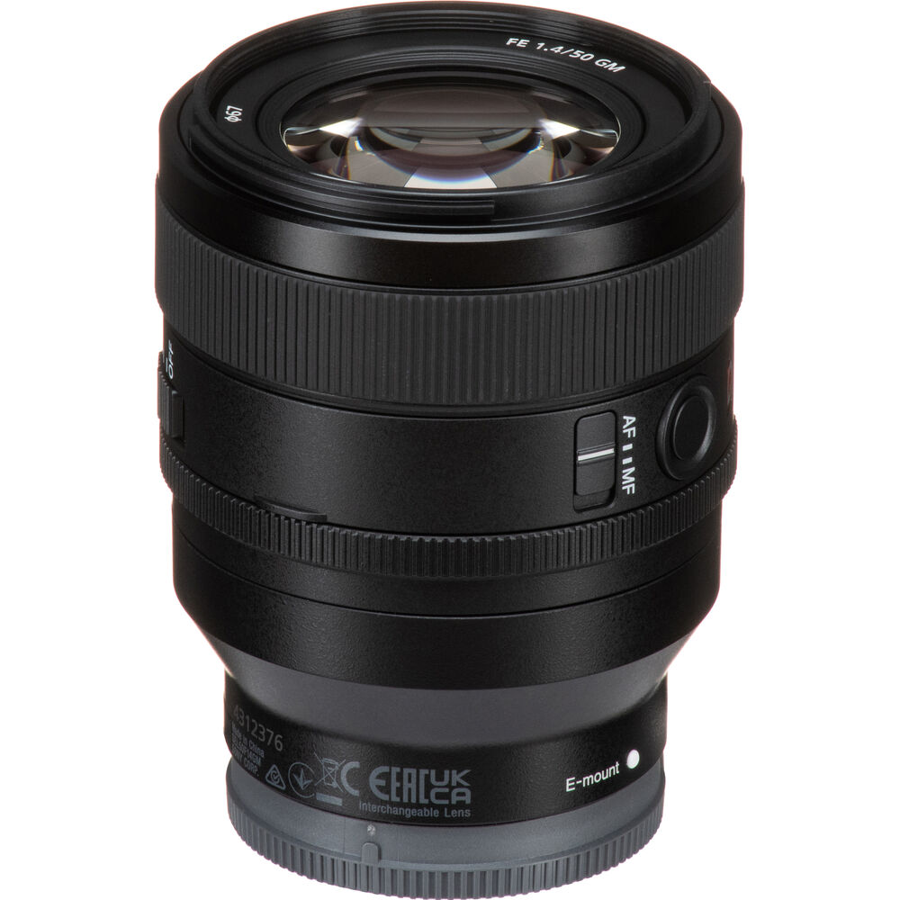 В інтернет магазині Об'єктив SONY FE 50 мм f/1.4 GM (SEL50F14GM.SYX)