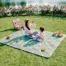 Коврик для пикника NATUREHIKE с собаками Green (CNK2350WS010)