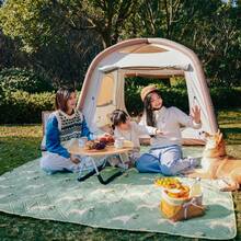 Коврик для пикника NATUREHIKE с собаками Green (CNK2350WS010)