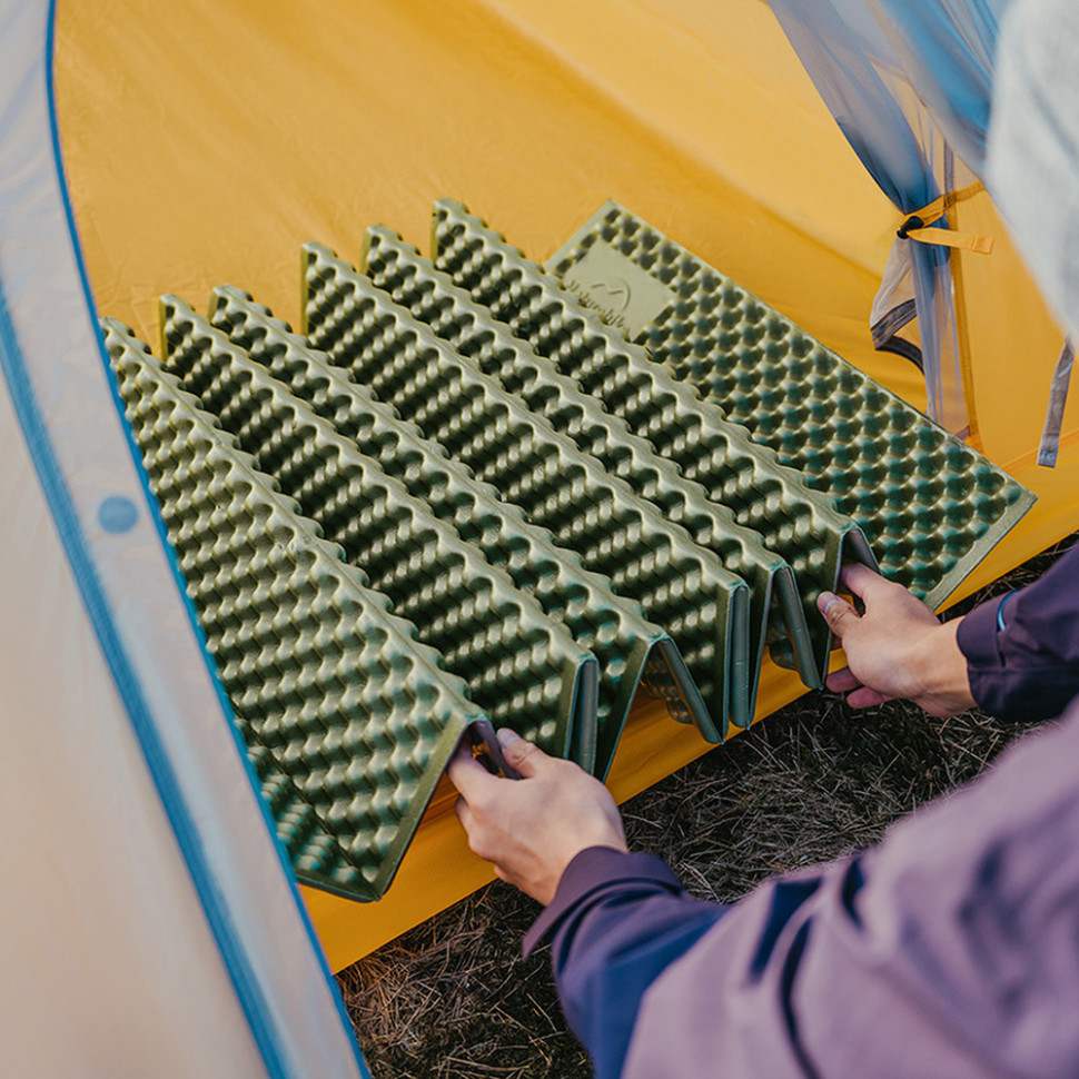 В Україні Килимок складаний NATUREHIKE IXPE CNK2450WS044 195x60х1, 8 см оливковий зелений (6927595788356)