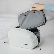 Косметичка NATUREHIKE Black (CNK2450XB019)