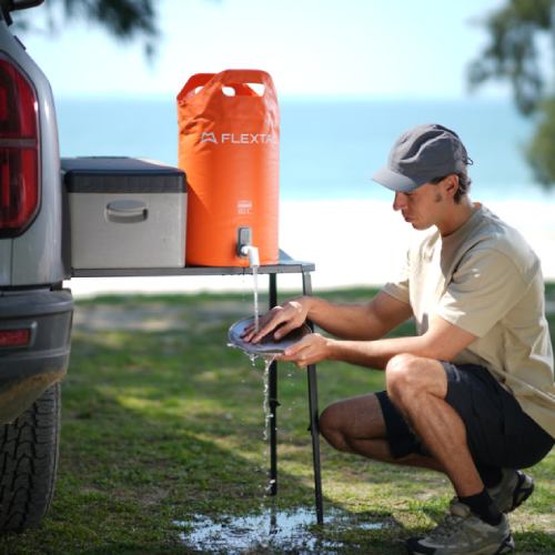 Обзор Кран FLEXTAIL Water Bag/Bucket Gray (showertubeFLX)