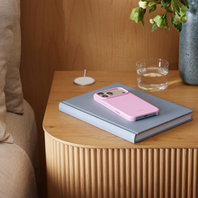 Чехол APPLE Beats для iPhone 17 Pro Max MagSafe Camera Control Pebble Pink (MGJF4LL/A)