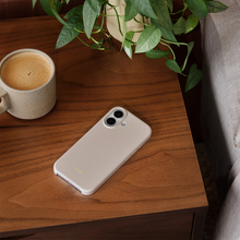 Чехол BEATS для iPhone 17 Case MagSafe Camera Control Lime Stone (MGK34LL/A)