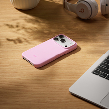Чехол BEATS для iPhone 17 Pro MagSafe Camera Control Pebble Pink (MGKF4LL/A)